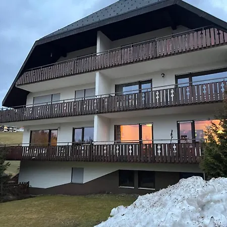 Cozy Condo, In And Out *