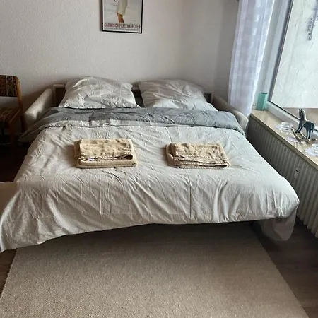 Cozy Condo, In And Out *