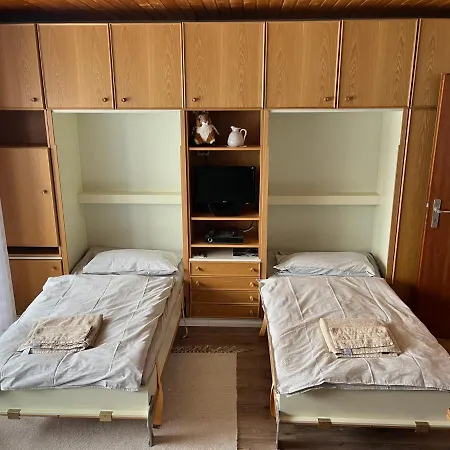 Cozy Condo, In And Out *