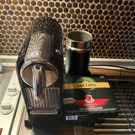 Cozy Condo, In And Out *